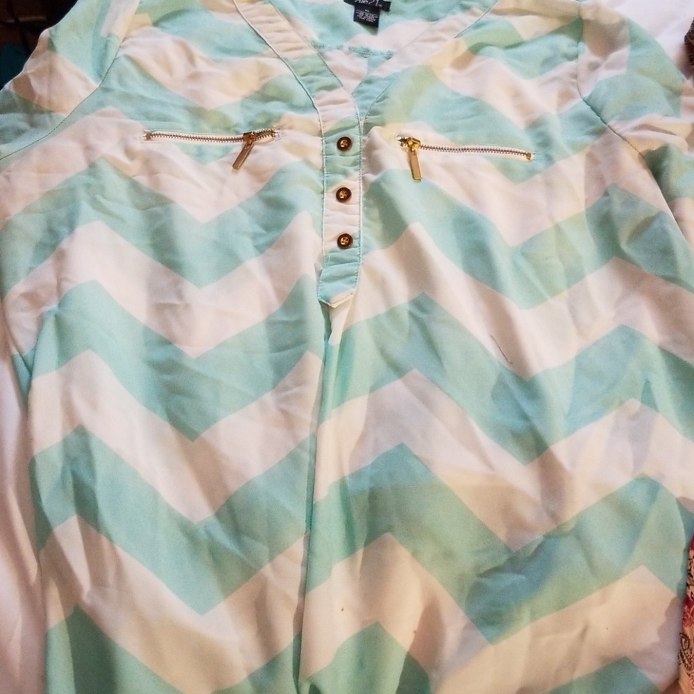 Beautiful zigzagged blouse